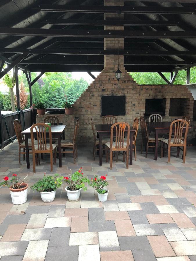 Kerekes Panzio Es Etterem Bed & Breakfast บาลมาซูจ์แบรอส ภายนอก รูปภาพ